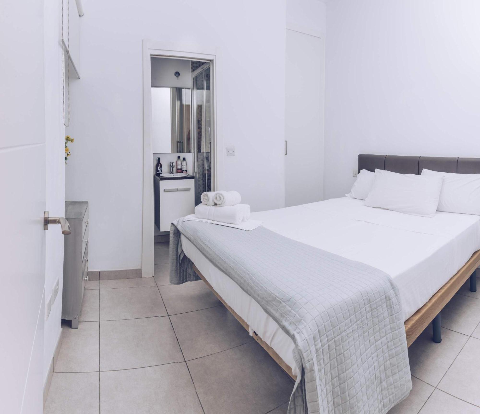 Апартаменты 2Br And 2Ba In The Zoko Cozy And Convenient Гибралтар Экстерьер фото